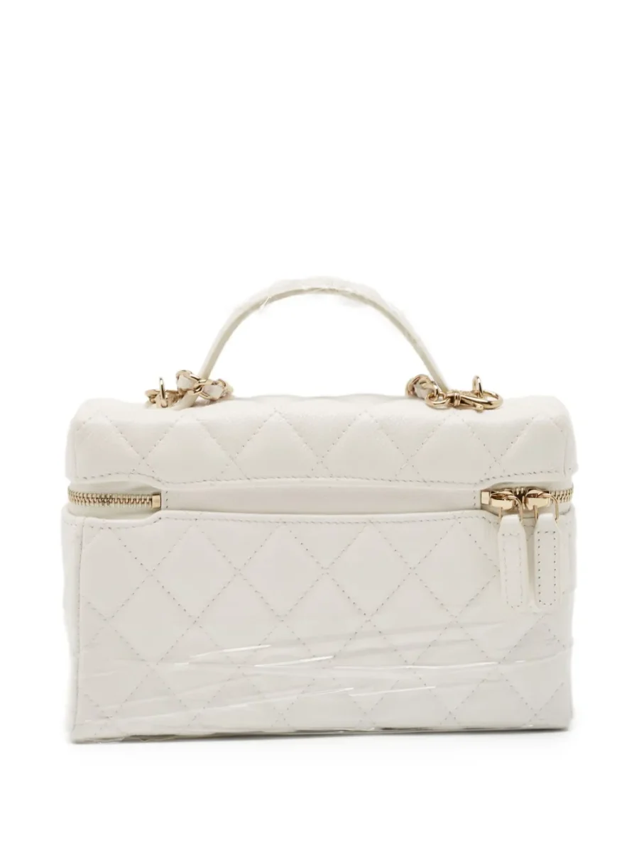⁦quilted leather top-handle vanity bag⁩ – תמונה ⁦2⁩