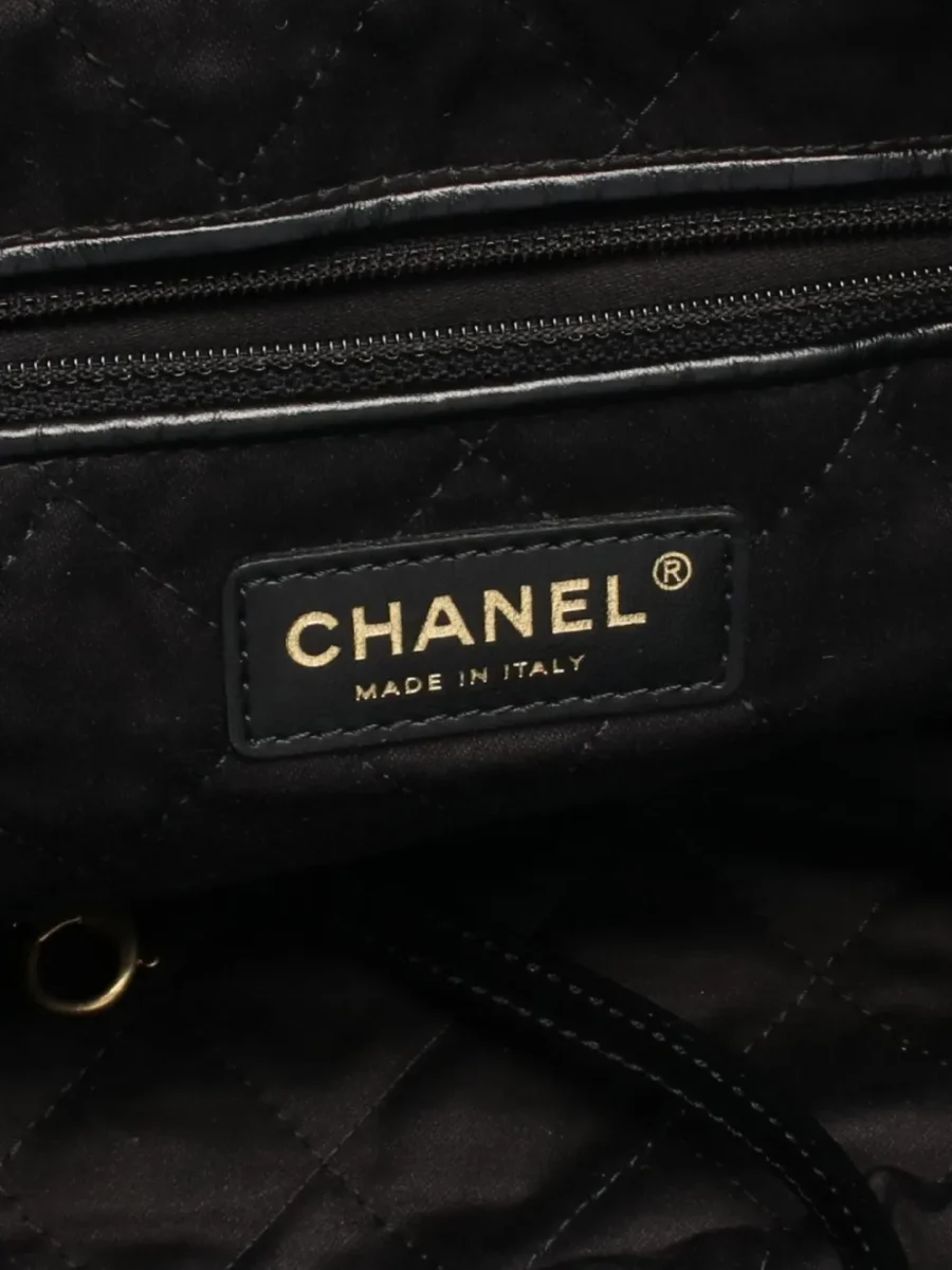 ⁦2021 small Chanel 22 shoulder bag⁩ – תמונה ⁦5⁩