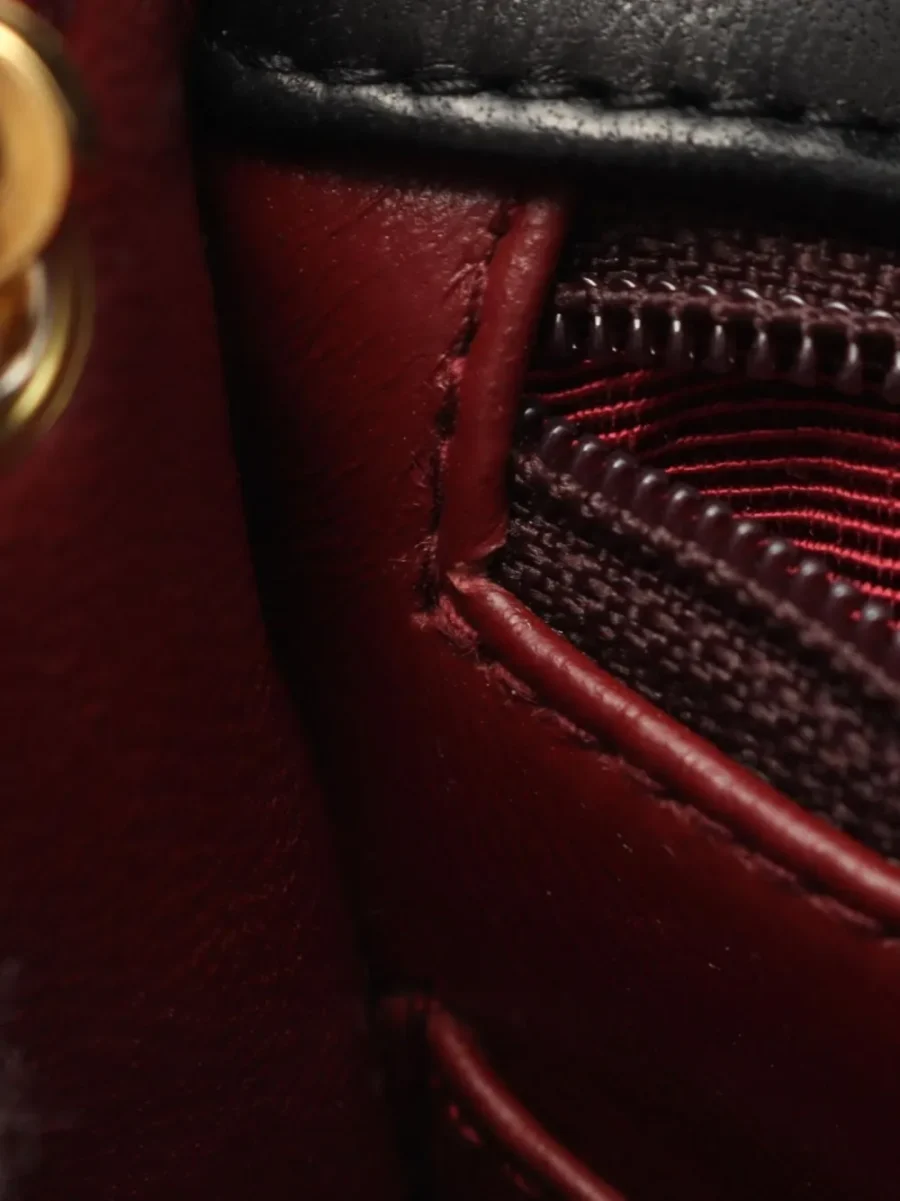 ⁦1986-1988 mini matelassé crossbody bag⁩ – תמונה ⁦5⁩
