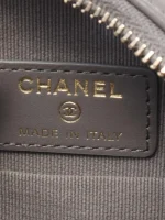 ⁦2021 Chanel 19 Round cross body bag⁩ – תמונה ⁦2⁩