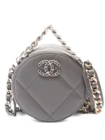 2021 Chanel 19 Round cross body bag