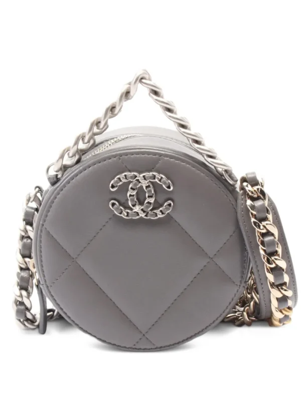 2021 Chanel 19 Round cross body bag