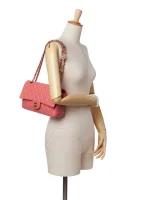 ⁦2014 Medium Classic Lambskin Valentines Heart Charms Single Flap shoulder bag⁩ – תמונה ⁦2⁩