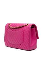 ⁦2015-2016 Medium Classic Chevron Lambskin Double Flap shoulder bag⁩ – תמונה ⁦3⁩