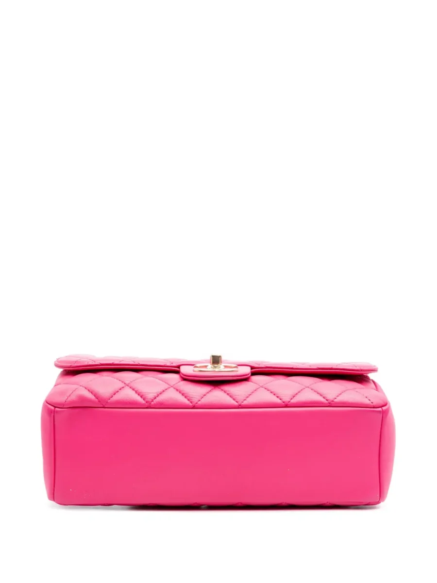 ⁦2015-2016 Medium Quilted Lambskin Mademoiselle Chic Flap shoulder bag⁩ – תמונה ⁦3⁩
