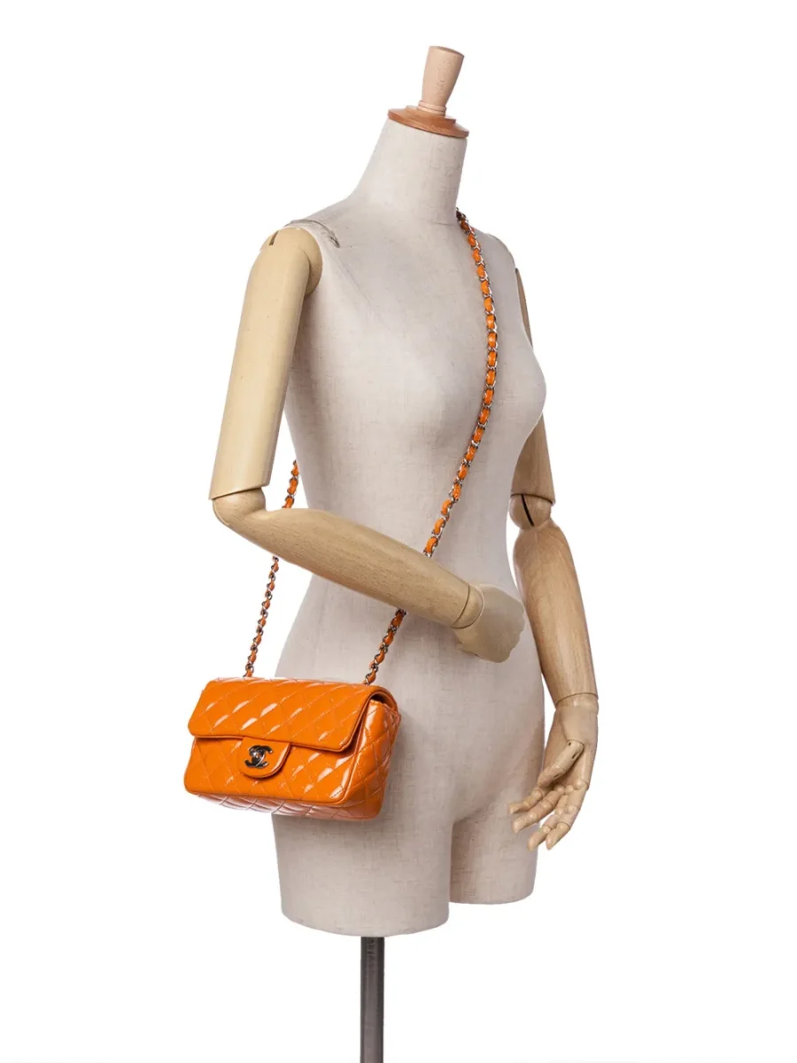 ⁦2014-2015 Mini Rectangular Classic Patent Single Flap crossbody bag⁩ – תמונה ⁦2⁩