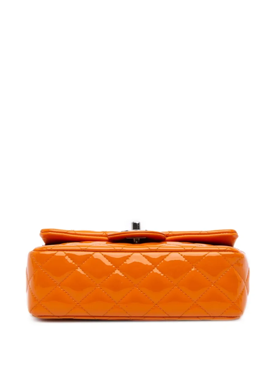 ⁦2014-2015 Mini Rectangular Classic Patent Single Flap crossbody bag⁩ – תמונה ⁦4⁩