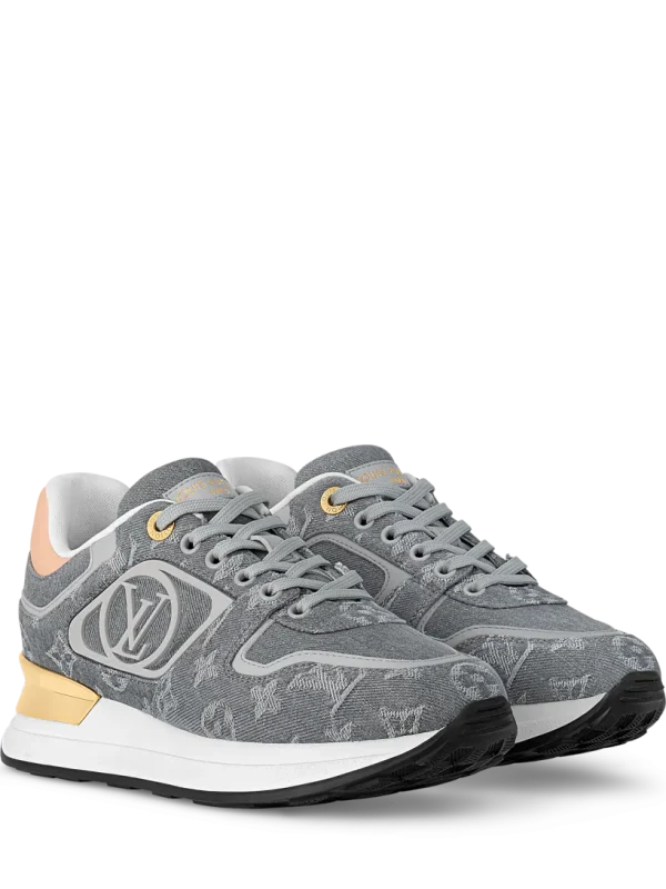 Neo Run Away Sneaker