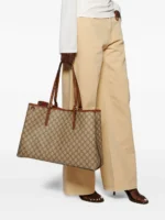 ⁦large GG Emblem tote bag⁩ – תמונה ⁦2⁩