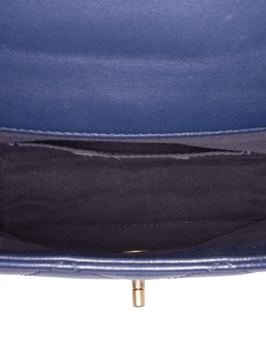 ⁦2019 Mini Lambskin In The Loop Flap satchel⁩ – תמונה ⁦5⁩