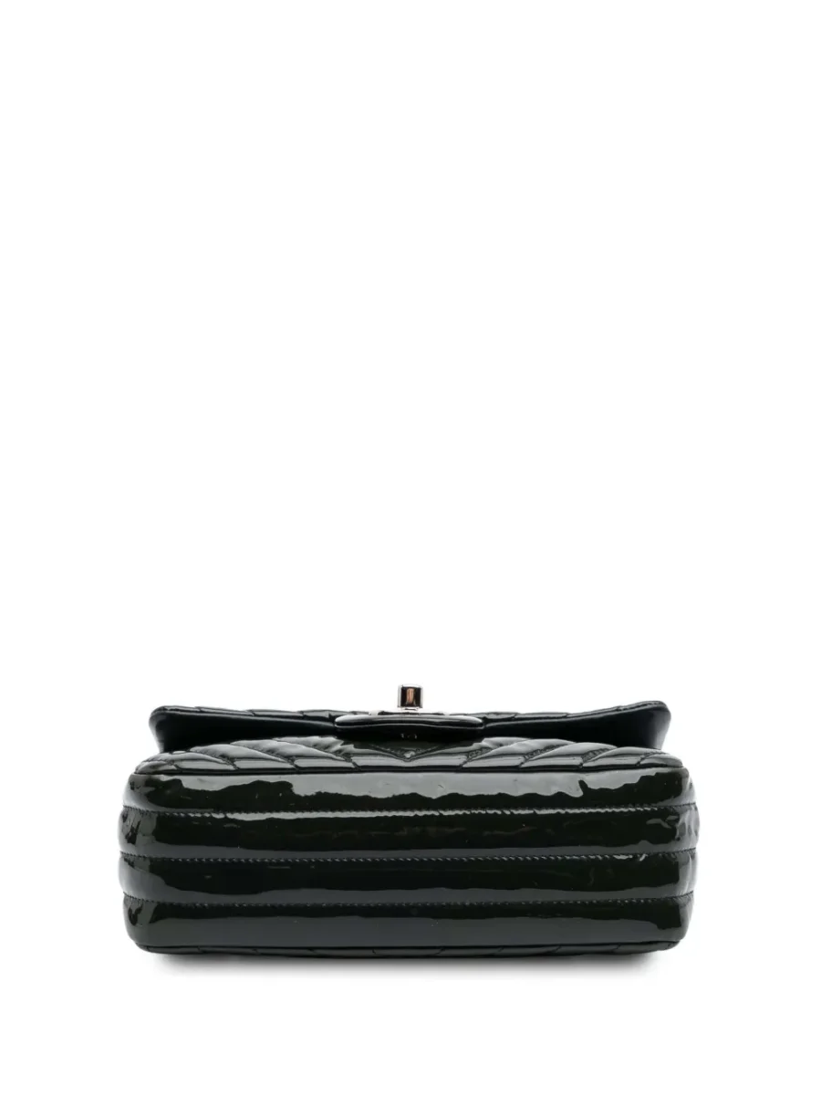 ⁦2015-2016 Mini Rectangular Classic Chevron Patent Single Flap crossbody bag⁩ – תמונה ⁦4⁩
