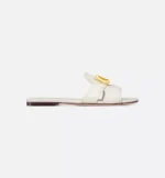 30 Montaigne Slide