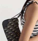 ⁦30 Montaigne Wanderlust Mini Bag⁩ – תמונה ⁦6⁩