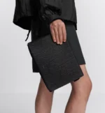 ⁦Dior Triangle Pouch⁩ – תמונה ⁦5⁩