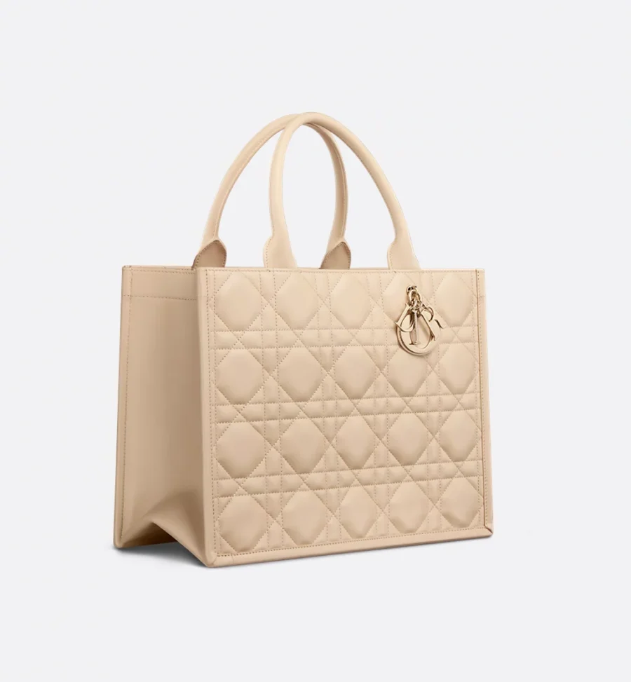 ⁦Medium Dior Book Tote⁩ – תמונה ⁦6⁩