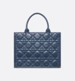 ⁦Medium Dior Book Tote⁩ – תמונה ⁦14⁩