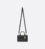 ⁦Mini Dior Book Tote⁩ – תמונה ⁦8⁩