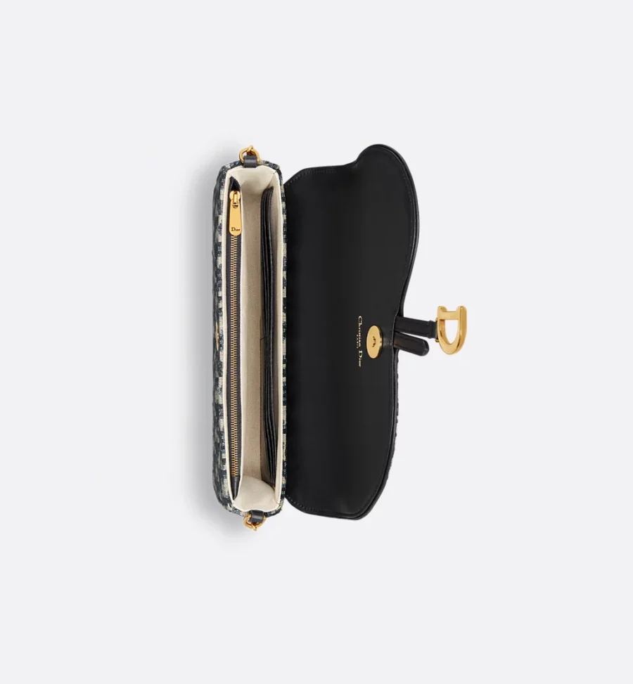 ⁦Medium Saddle Pouch with Chain⁩ – תמונה ⁦9⁩