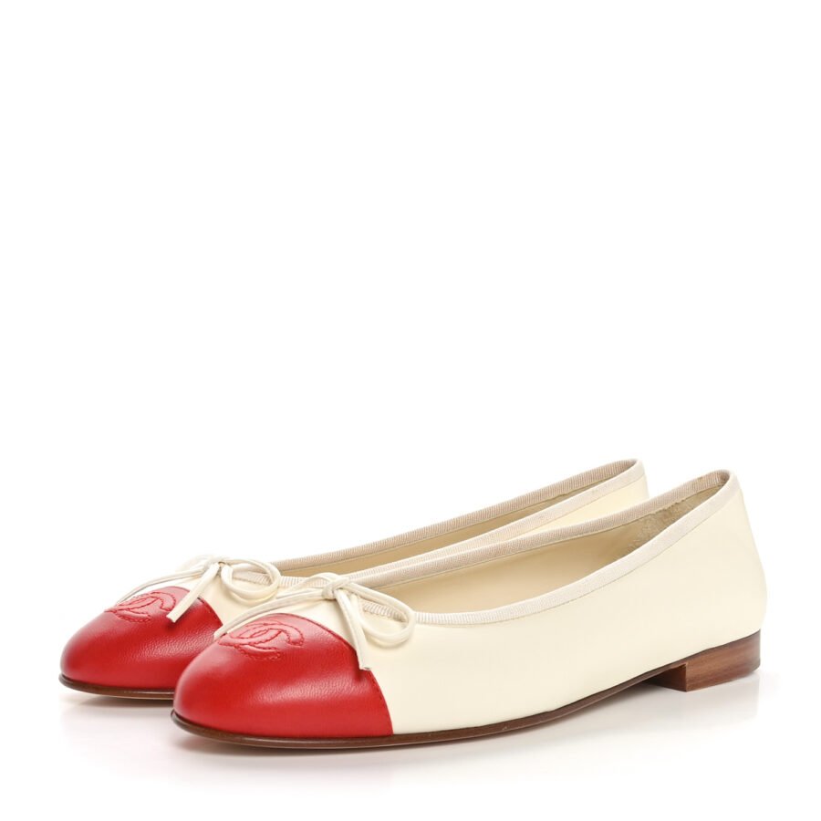 ⁦Chanel Beige White Rouge Flat⁩ – תמונה ⁦5⁩