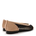 ⁦Chanel Raffia Black Beige Ballet Flat⁩ – תמונה ⁦3⁩
