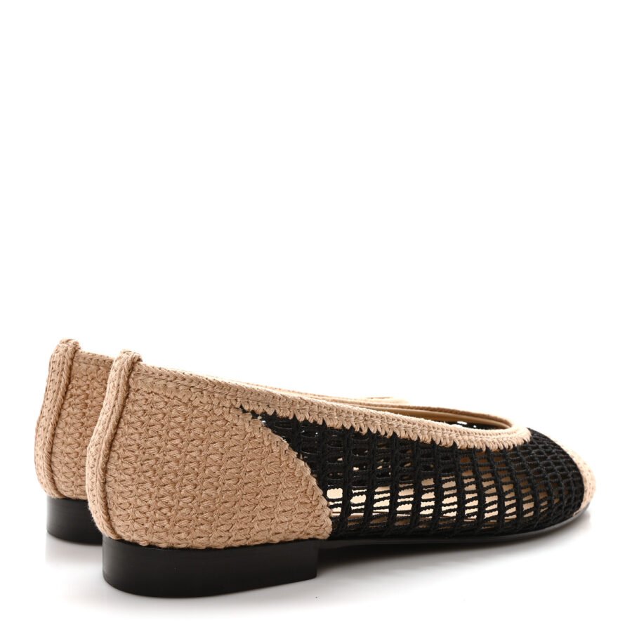 ⁦Chanel Raffia Black Beige Ballet Flat⁩ – תמונה ⁦3⁩