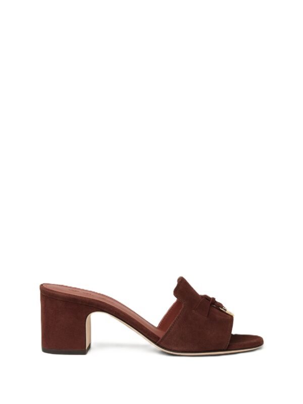 Summer Charms Sandal Fireplace