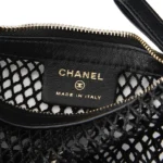 ⁦Chanel Leather Handbag⁩ – תמונה ⁦4⁩