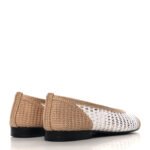 ⁦Chanel White Beige Ballet Flat⁩ – תמונה ⁦2⁩