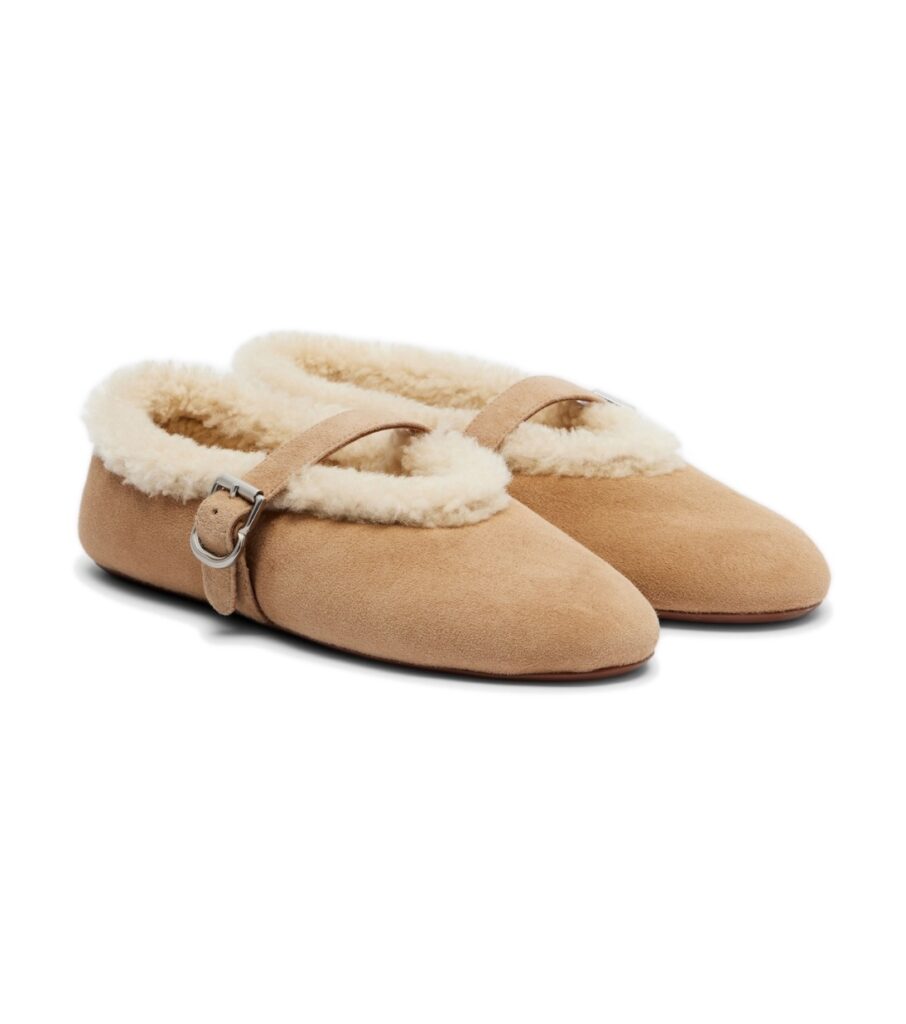 בלרינות אלאיה – Alaïa Shearling-Lined Suede Ballet Flats – Beige