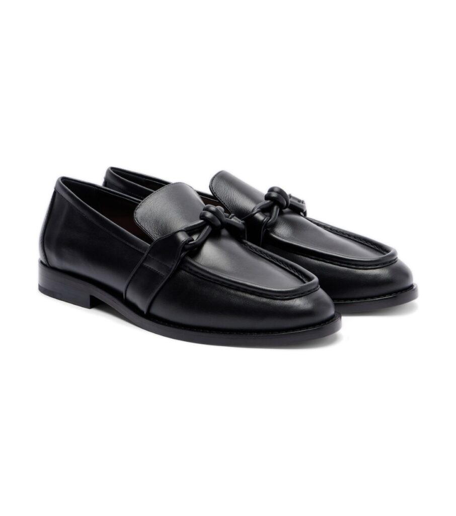מוקסיני בוטגה ונטה שחורים – Bottega Veneta Astaire Knot Leather Loafers – Black