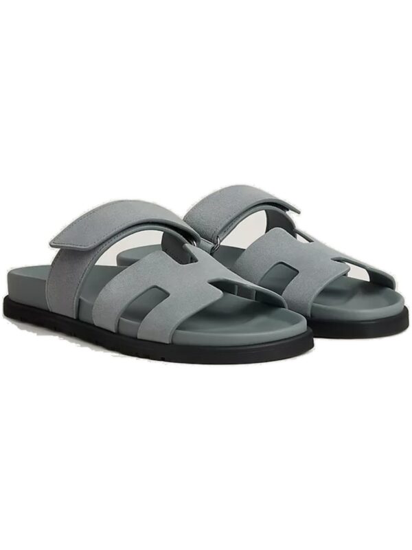 סנדלי הרמס שיפר תכלת – Hermès Chypre Sandal – Light Blue
