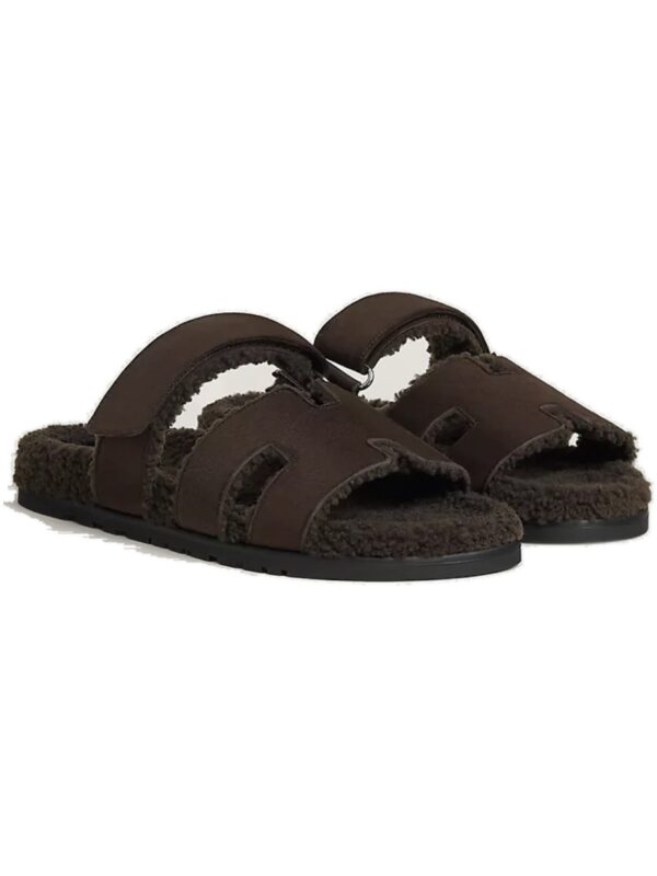 סנדלי הרמס לגברים חום מרון אבן – Hermès Chypre Sandal Men – Marron Ébène / Chocolat