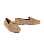 מוקסיני זמש מיו מיו – Miu Miu Logo-Embossed Suede Loafers – Ecru